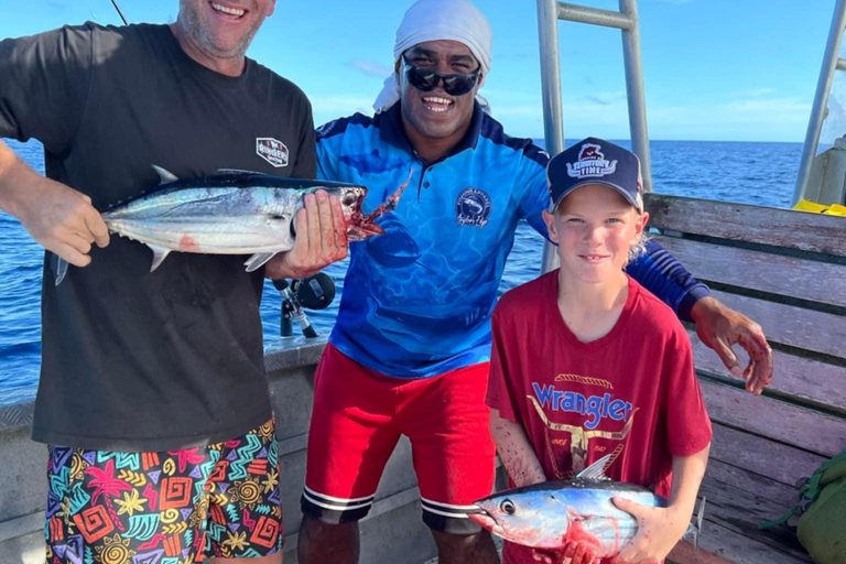 Sigatoka: Charter de pesca com cruzeiro no rio e lanchesSigatoka: Passeio de barco com pesca e lanche