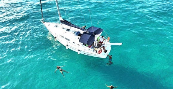 Tropea-Capo Vaticano: Private Sailing, Snorkeling & Aperitif