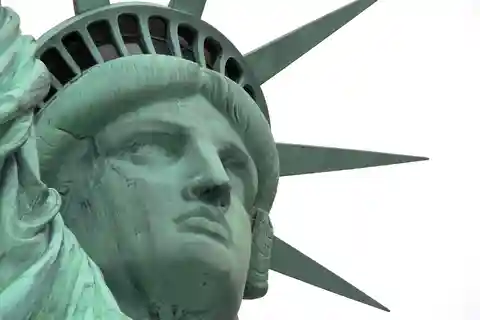 NYC: Autobus espresso per la Statua della Libertà da Midtown con biglietto