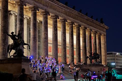 Berlin Night Walking Tour - Iconic Illuminated Landmarks Private Berlin Sunset Walking Tour - Iconic Landmarks