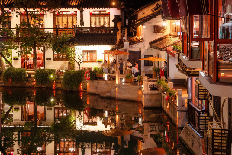 Shanghai: Zhujiajiao Water Town Private Evening Tour Private Tour mit deutschsprachigem Guide