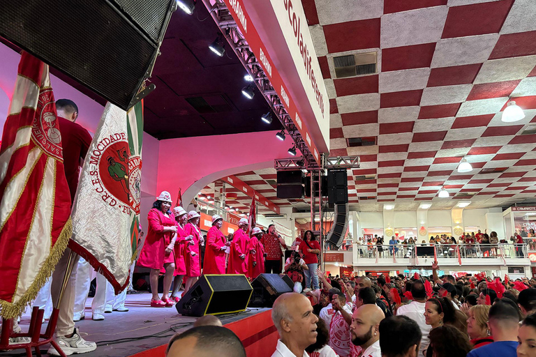 Rio de Janeiro/Copacabana: Prove della scuola di samba Salgueiro