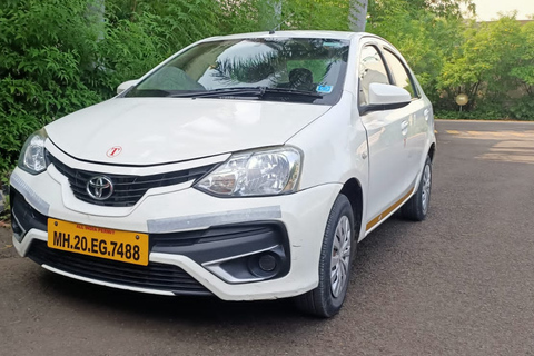 De Aurangabad: Tour particular por Hampi, Badami, Ajanta e ElloraTour com carro e motorista com ar condicionado.