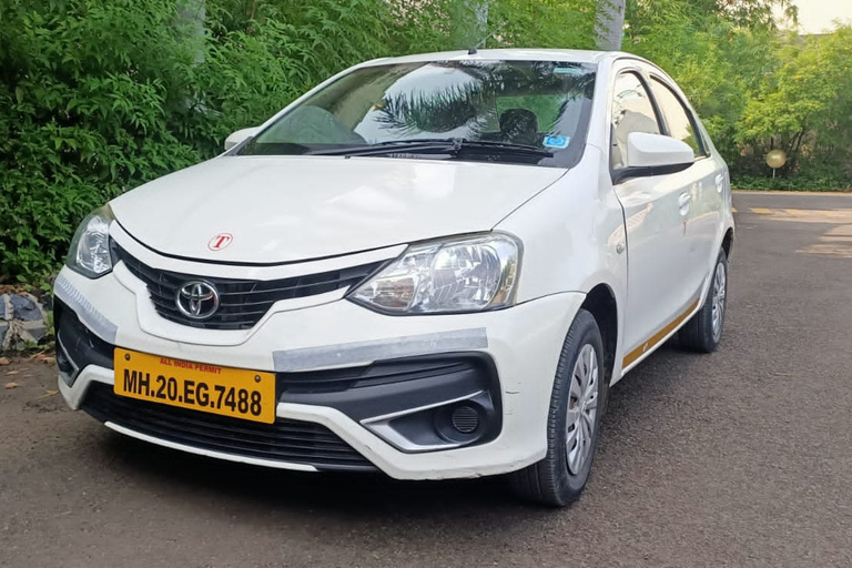 De Aurangabad: Tour particular por Hampi, Badami, Ajanta e ElloraTour com carro e motorista com ar condicionado.