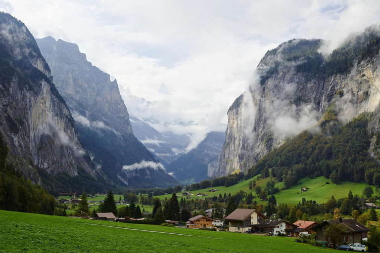 From Interlaken: Grindelwald First Mountain Adventure Tour in Spanish