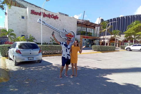 Punta Cana: Private Shopping Tour in a Luxury Cadillac