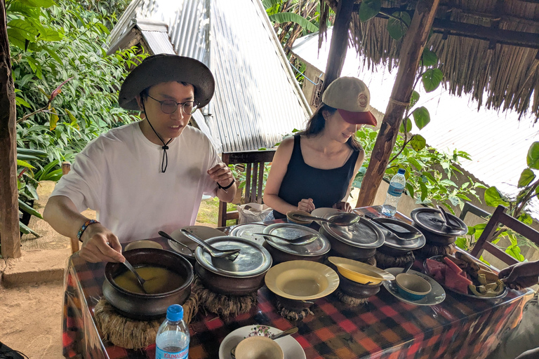 Arusha: 4-Day Ngorongoro, Tarangire, and Materuni Lodge Tour