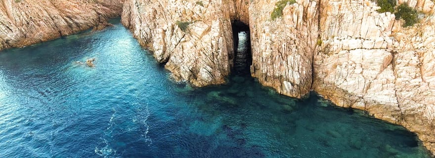 Réserve de Scandola et falaises de Piana : Une croisière à couper le souffle