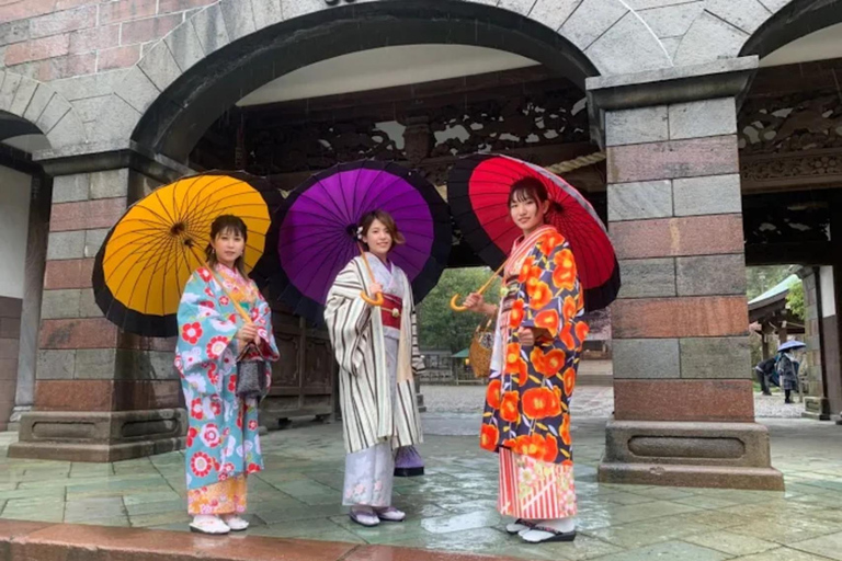 Kanazawa: Kimono Dressing & City Stroll Experience Ticket | Yukata Experience Course