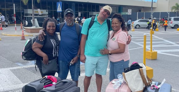 Montego Bay: Private Transfer to Ocho Rios