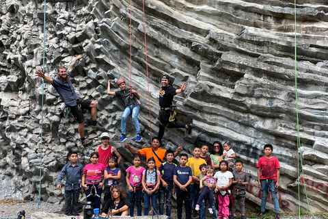 Tour: Rock Climbing in Los Naranjos de Boquete Sightseeing Tour: Rock Climbing in Los Naranjos de Boquete