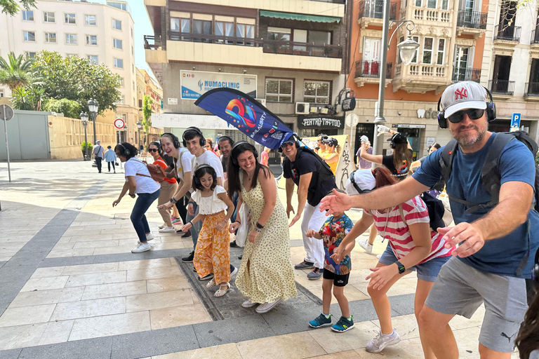 Alicante: BAILALOPARTY/ Silent Party Walking Tour