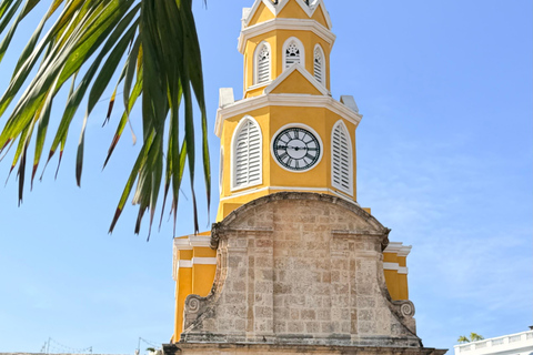 Cartagena: Walking tour & Sunset Pirate Ship Cruise