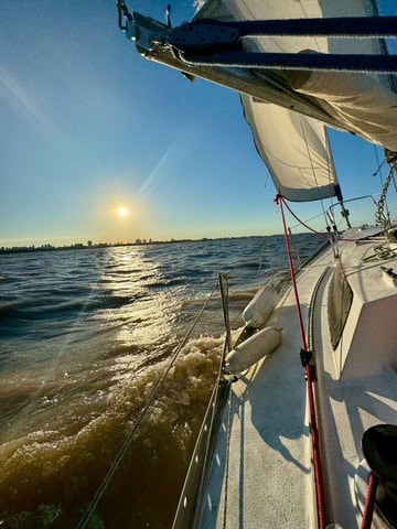 Come and sail on the Rio de la Plata