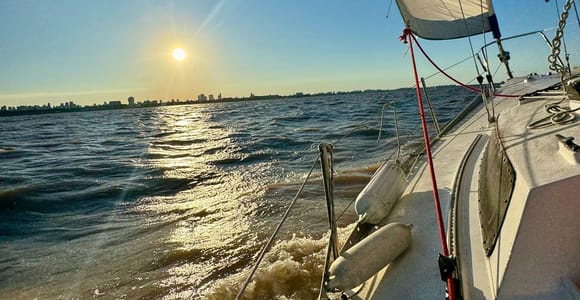 Come and sail on the River Plate