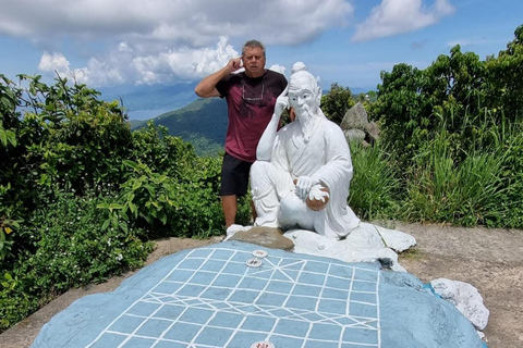 Ontdek Son Tra: legendarische jeeptour in het spoor van het Amerikaanse legerOntdek Son Tra: een avontuurlijke tour in een legendarische jeep van het Amerikaanse leger