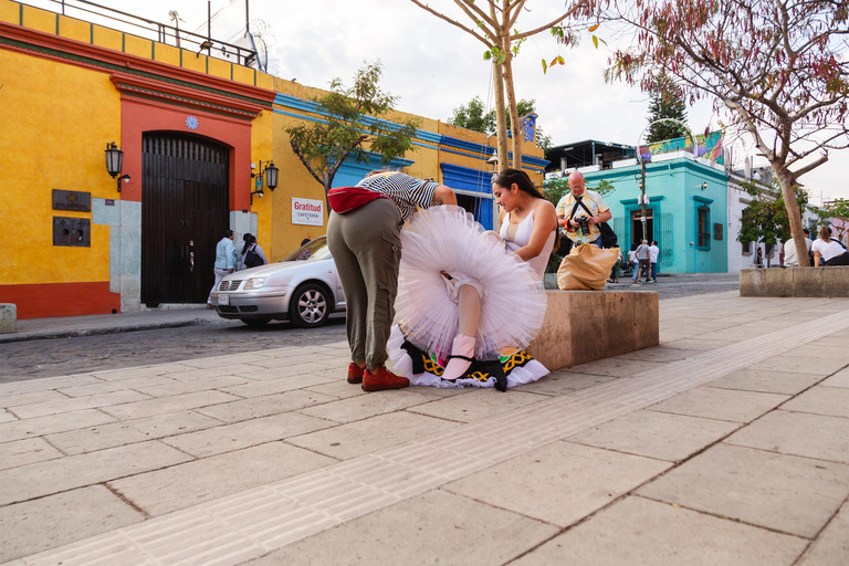 Oaxaca: Photography Shoot with Ballerina and Guide