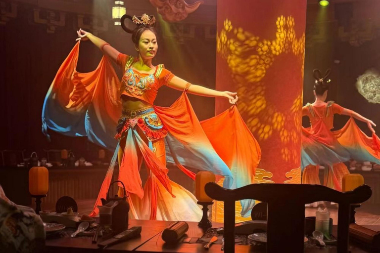 Kuala Lumpur: Xuyan Immersive Dining & Makeup experience Regular Dinner Banquet Seat+ Makeup & Styling