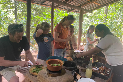 Vanuit Colombo - Dagtrip naar Kandy/ Pinnwala/ Koninklijke tuinen