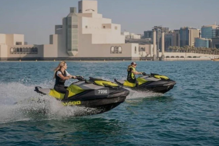 Doha: Ein besonderes Jetski-Abenteuer am Katara Beach ViewDoha: Jetski-Abenteuer am Katara Beach View