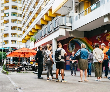 Excursão guiada a pé à noite por Kreuzberg