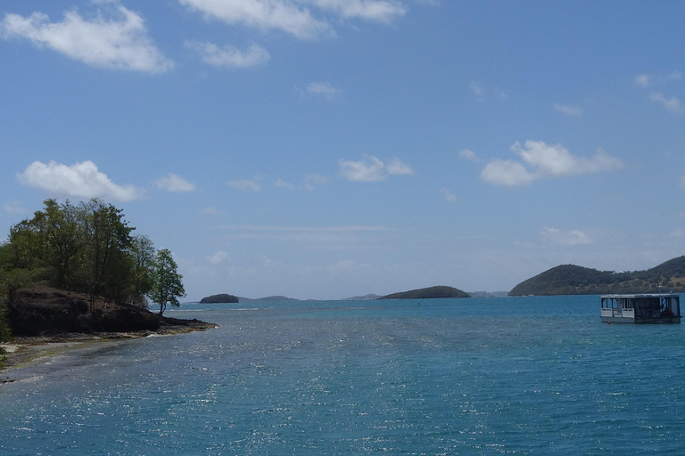 A day at sea to discover the lagoons of the Îlets du François A day trip to the lagoons of François