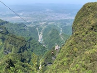 Private 4 jours Zhangjiajie Package Tour, y compris les billets - Housity