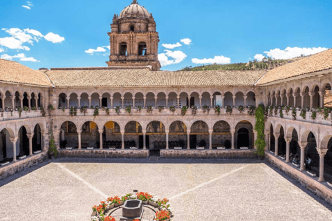 A Cusco : Saqsaywaman, Qenqo, Pukapukara, Tambomachay.Visite de la ville : Après-midi en groupe