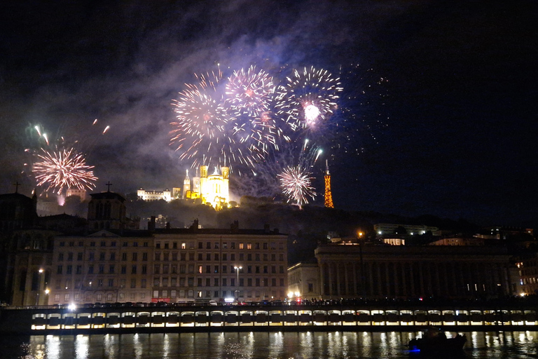 Lyon Highlights in the Evening – July 14th Special with Fireworks Lyon Highlights in the Evening – Special July 14th Edition with Fireworks