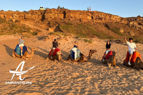 Paseo en camello al atardecer en la playa con cena incluida