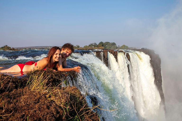 Cataract Island Pools on the precipice of the New Falls