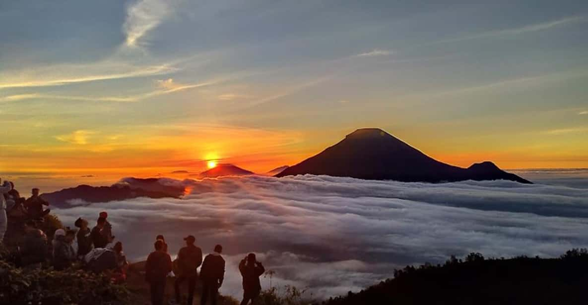 Dieng Plateau: Sikunir Golden Sunrise Tour from Yogyakarta | GetYourGuide