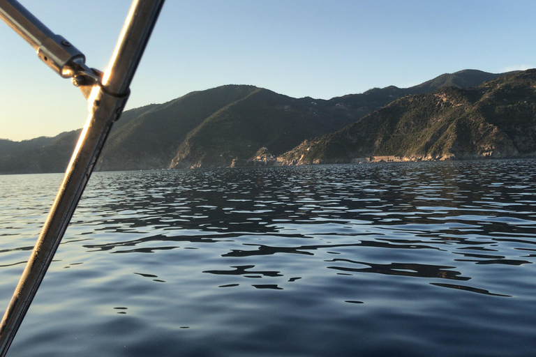 Ekskluzywna całodniowa wycieczka promem do Cinque Terre z przystankiem w Pizie