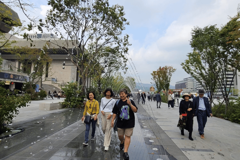 Séoul : visite à pied du patrimoine du palais DeoksugungVisite privée avec guide historique anglophone