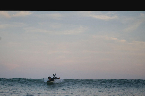 Cali: Surfunterricht mit lokalen Lehrern