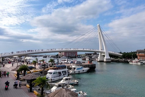 From Taipei: Beitou and Tamsui Private Day Tour 8-Hour Beitou and Tamsui Day Tour