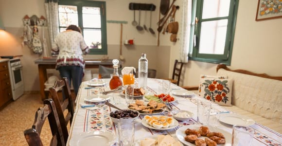 Naxos: Cheese-Making & Wine Tasting Tour with Brunch