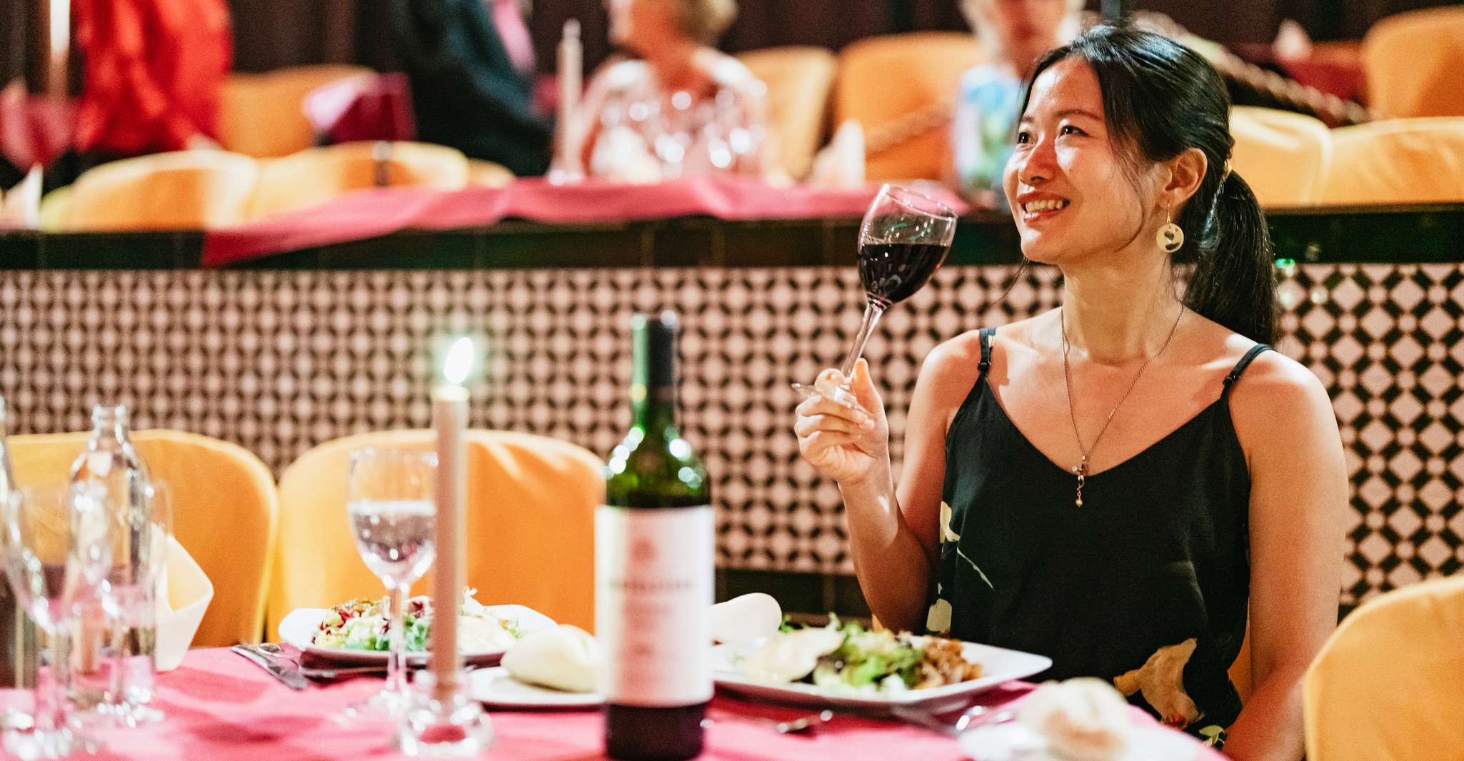 Sevilla, Flamenco en El Palacio Andaluz con cena opcional - Hizvo