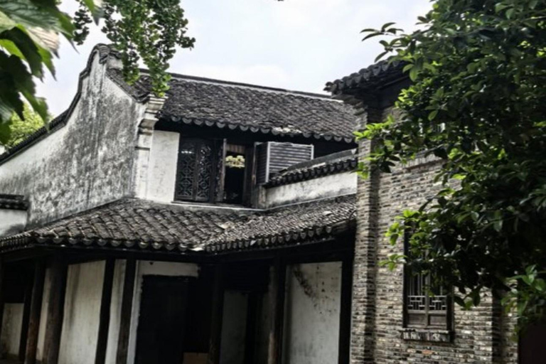 Shanghai: Huishan Ancient Town & Tai Lake Private Day Trip