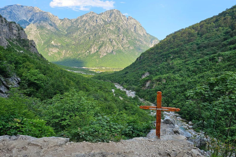 From Shkoder: Theth Full-Day-Tour, With lunch.