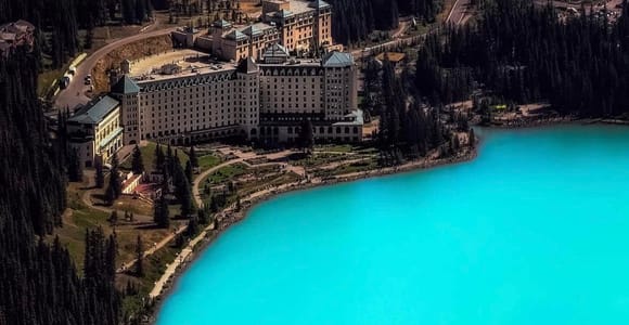From Canmore/Banff: Moraine Lake & Lake Louise Hiking Tour