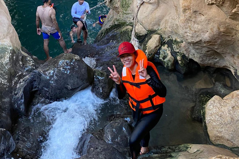 Muscat: Wadi Al Shab Oasis, Secret Cave & Sinkhole