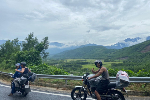 Depuis Hoi An ou Da Nang : transfert en moto vers la ville de HueDe Hoi An/Da Nang à Hue (aller simple)