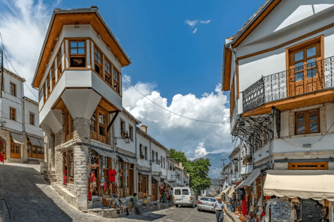 Vanuit Tirana / Durresi : Dagtocht Gjirokaster &amp; Blauw Oog