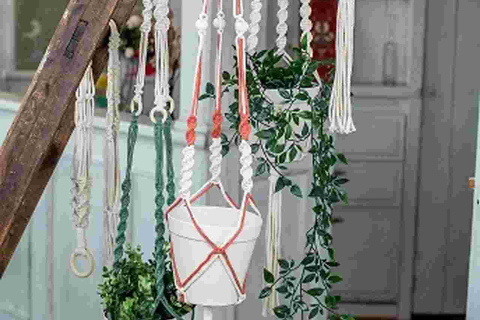 Leipzig: Macrame Plant Hanger or Hanging Shelf Workshop
