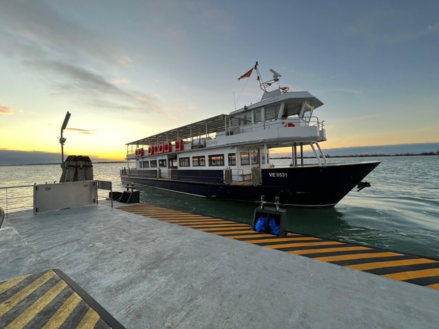 Round-trip mini-cruise from Punta Sabbioni to San Marco
