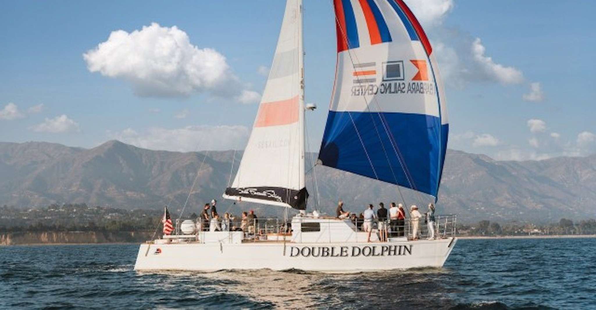 Santa Barbara, Croisière catamaran à l'observation des baleines avec bar - Hizvo