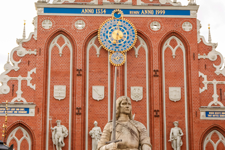 Riga: 2 in 1 - Old Town Walking Tour & Pub Crawl