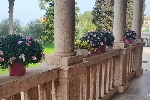 Nettare di leggende: Alla scoperta dei vini del Garda e dei suoi miti