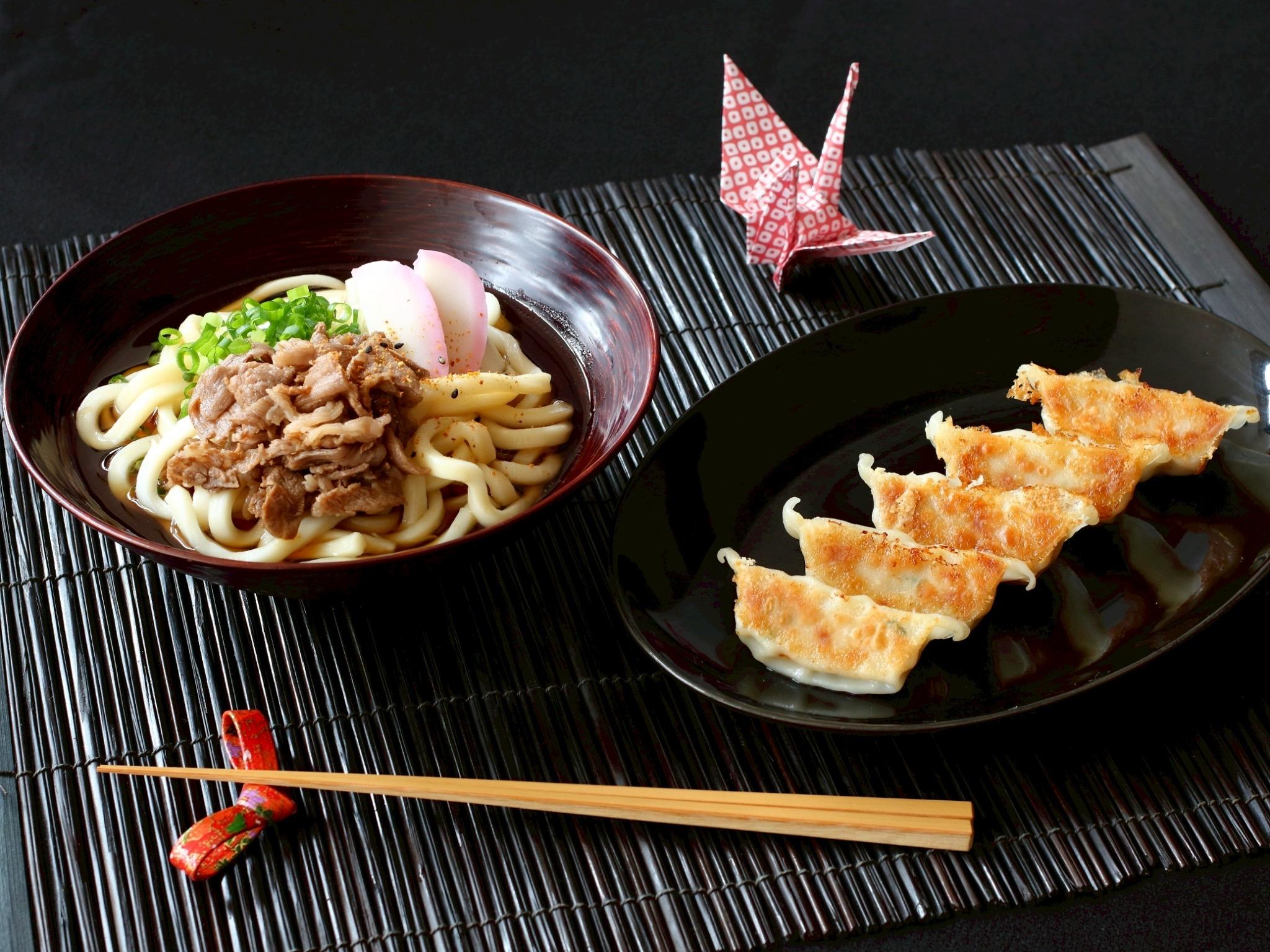 Nagoya: Gemütlicher Kochkurs mit handgemachten Udon-Nudeln und knusprigen Gyōza
